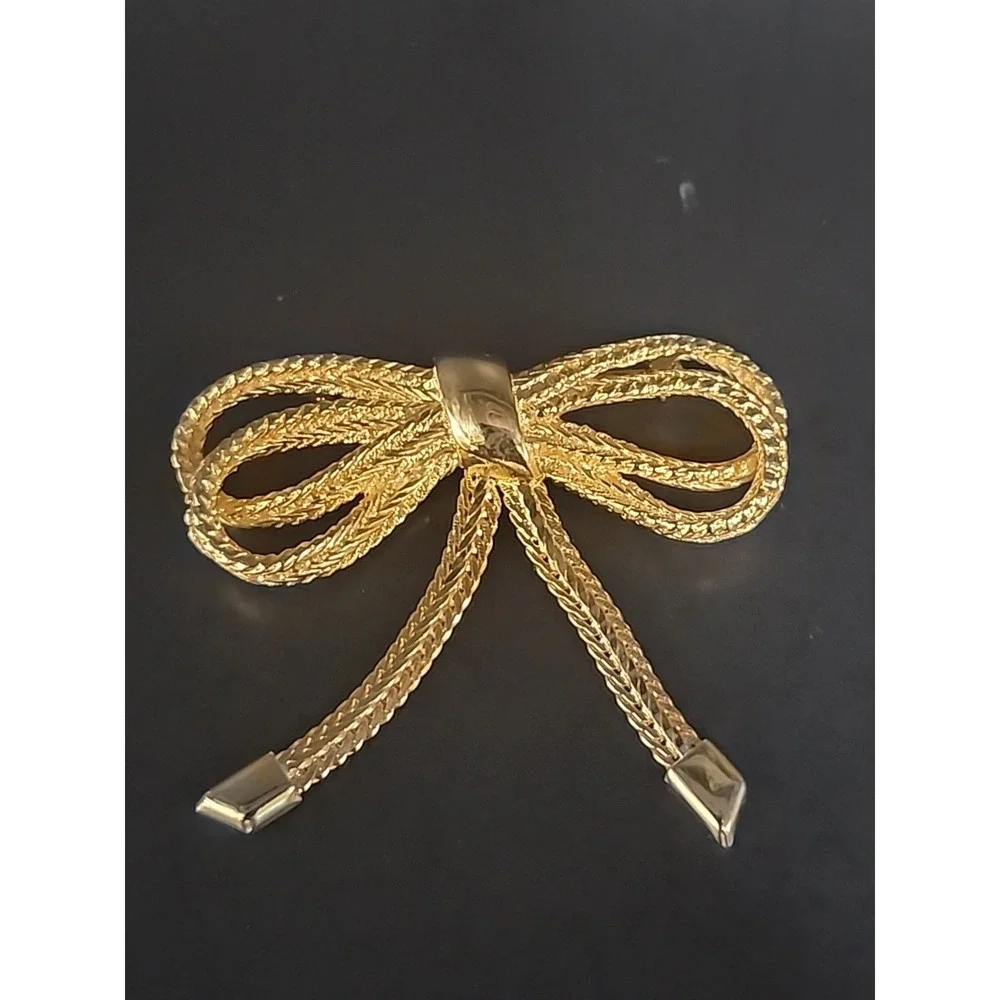 Vintage Goldtoned Snake Chain Bow Brooch Pin 3